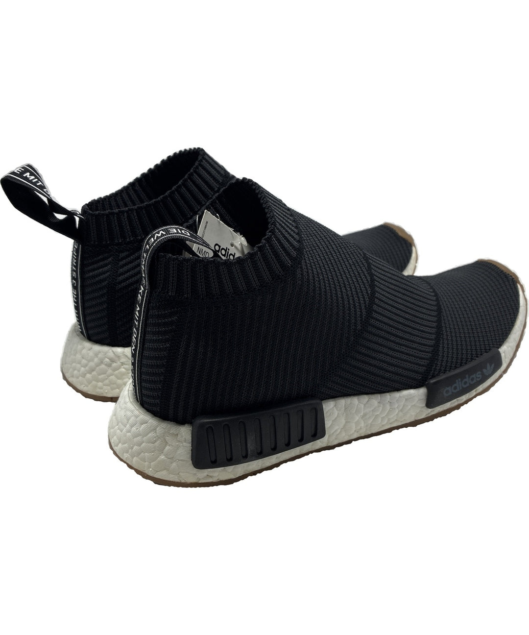 adidas รองเท้าผ้าใบ