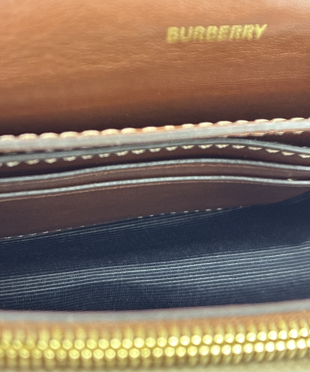 BURBERRY กระเป๋าสะพาย