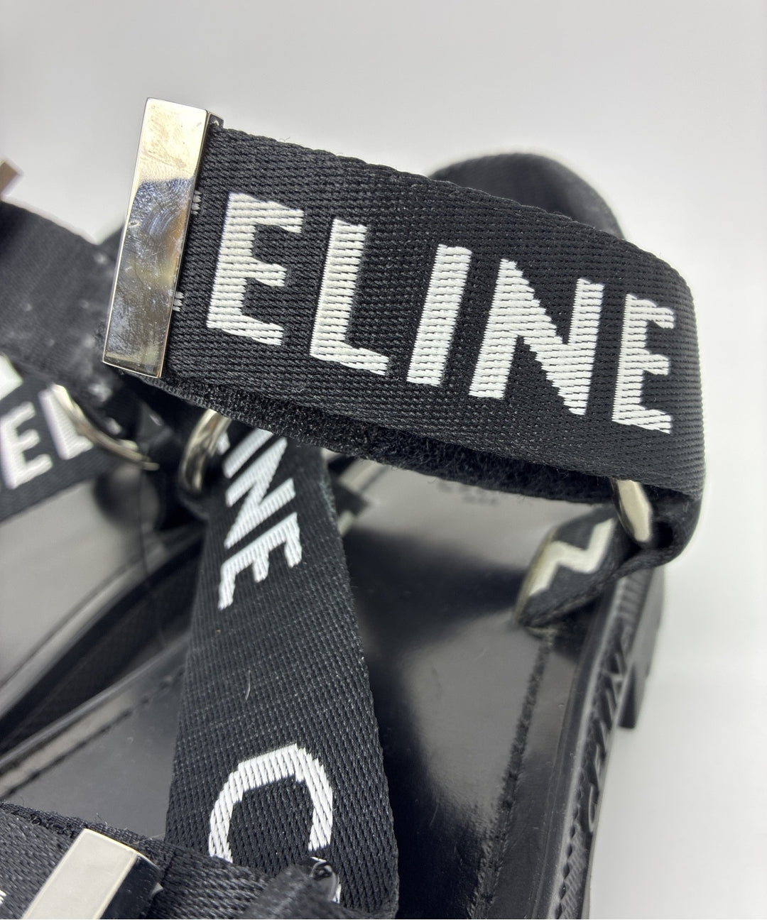 CELINE รองเท้าแตะ