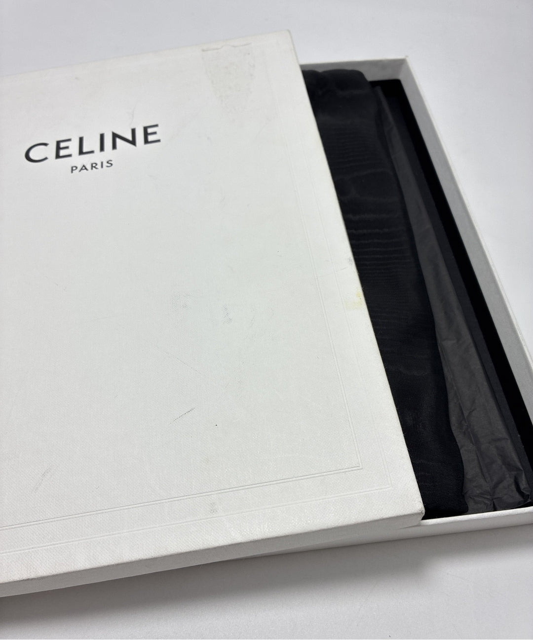 CELINE คลัตช์