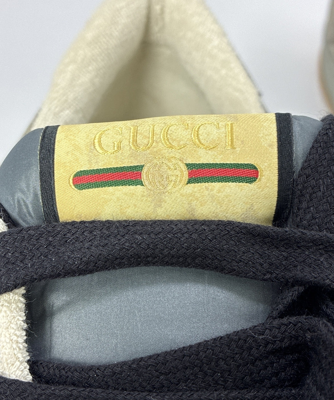 GUCCI รองเท้าผ้าใบ