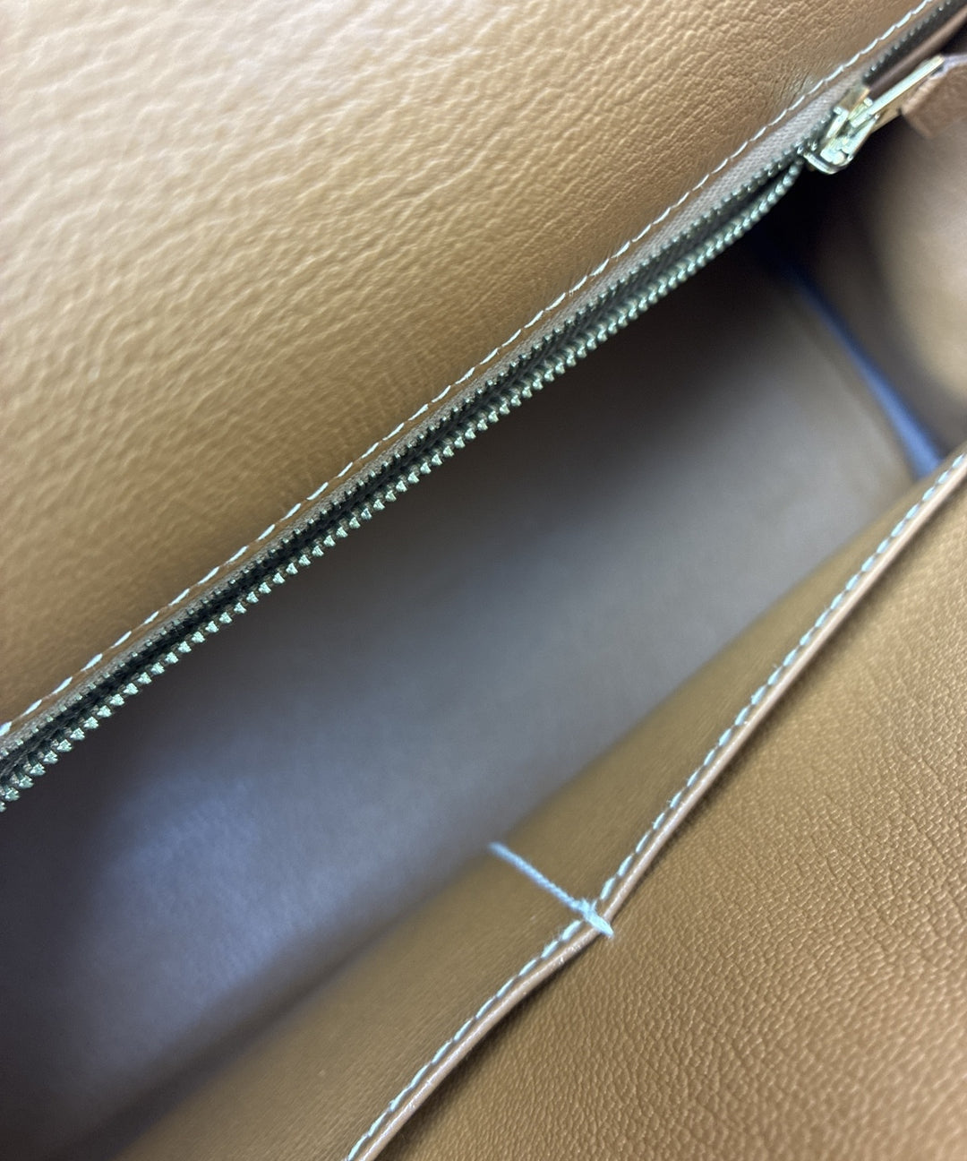 HERMES กระเป๋าถือขนาดใหญ่