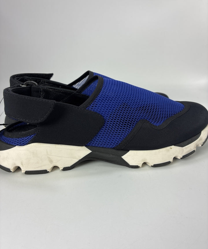 MARNI รองเท้าผ้าใบ