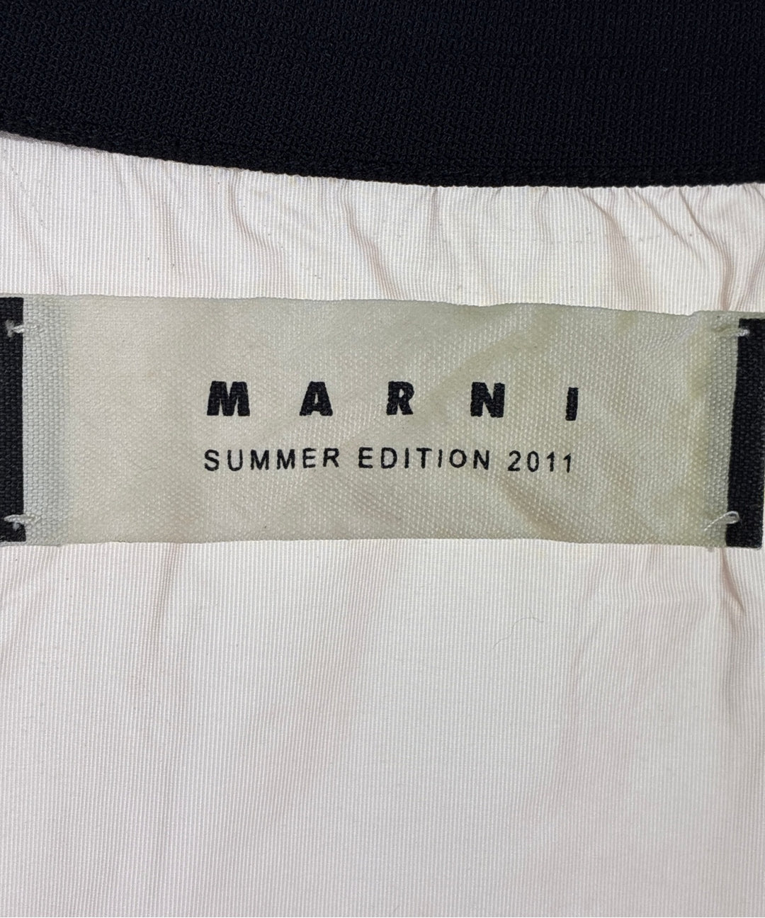 MARNI เสื้อแขนกุด