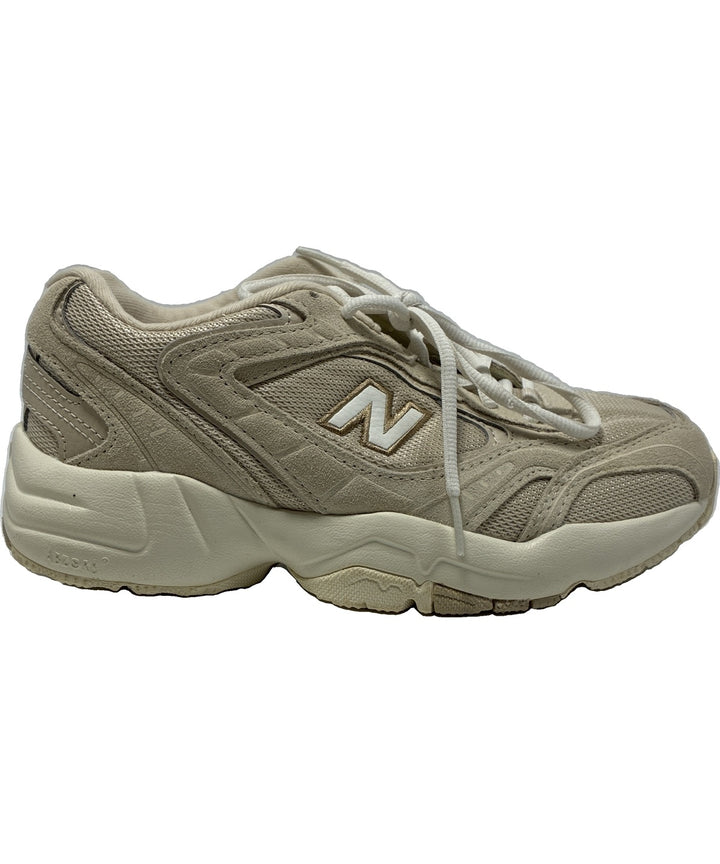 New Balance รองเท้าผ้าใบ
