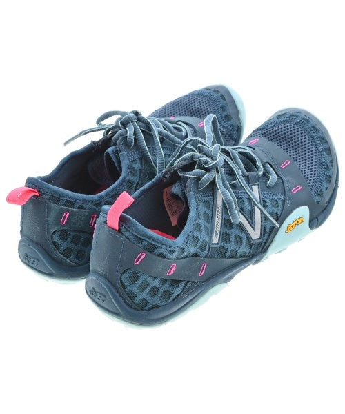 New Balance รองเท้าผ้าใบ