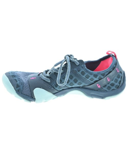 New Balance รองเท้าผ้าใบ