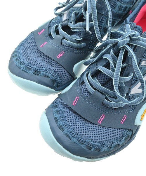 New Balance รองเท้าผ้าใบ