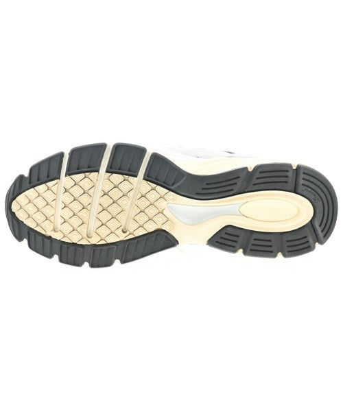 New Balance รองเท้าผ้าใบ