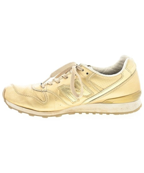 New Balance รองเท้าผ้าใบ