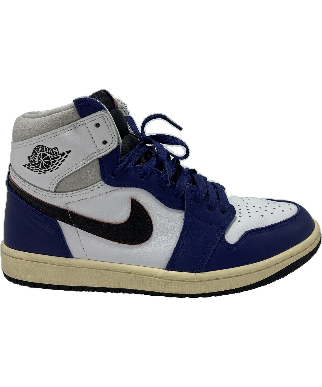 NIKE รองเท้าผ้าใบ