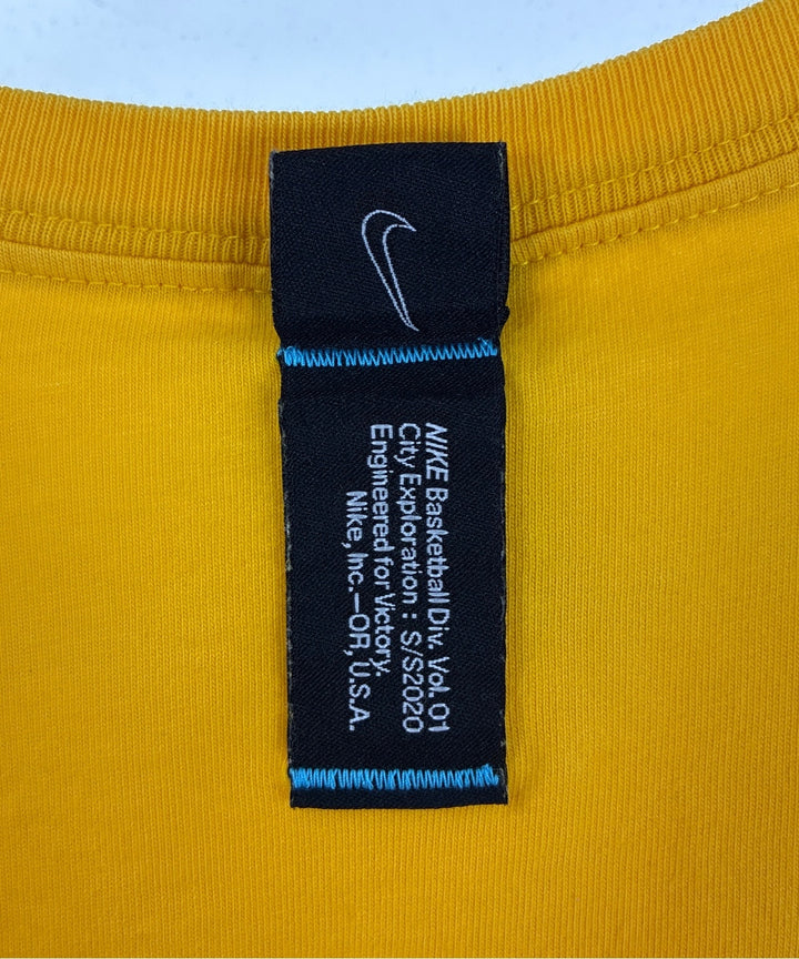 NIKE เสื้อยืด/เสื้อท็อปส์