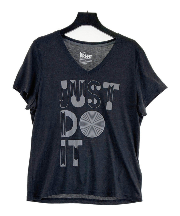 NIKE เสื้อยืด/เสื้อท็อปส์