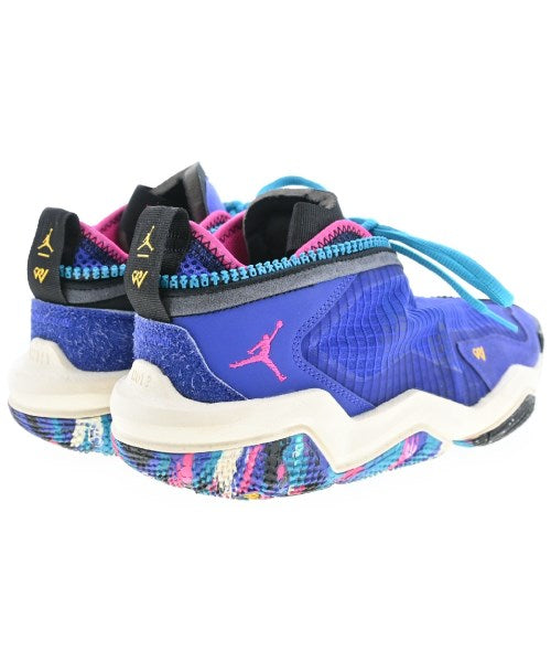 NIKE รองเท้าผ้าใบ