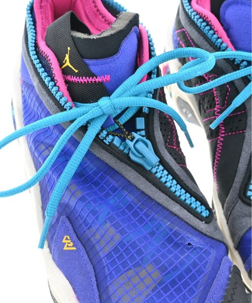 NIKE รองเท้าผ้าใบ