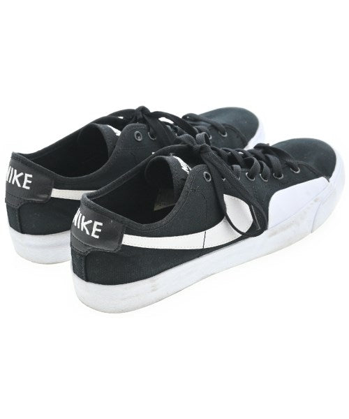 NIKE รองเท้าผ้าใบ