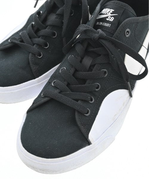 NIKE รองเท้าผ้าใบ