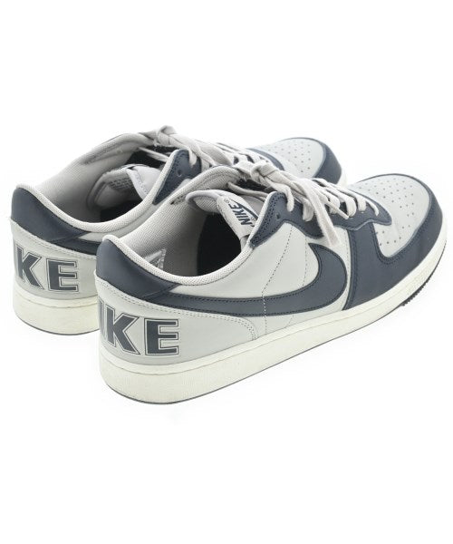 NIKE รองเท้าผ้าใบ