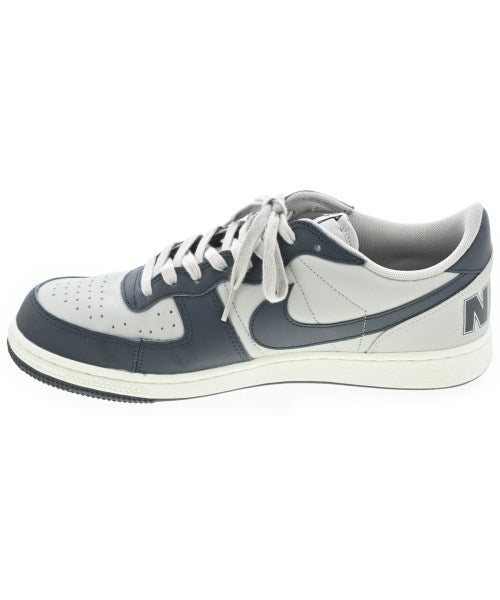NIKE รองเท้าผ้าใบ