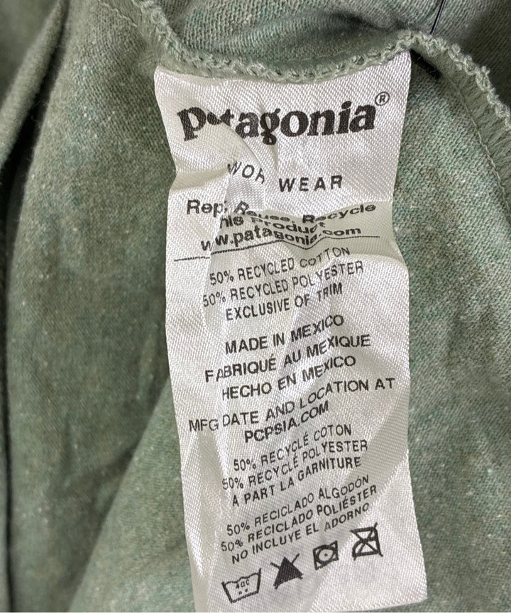 patagonia เสื้อยืด/เสื้อท็อปส์