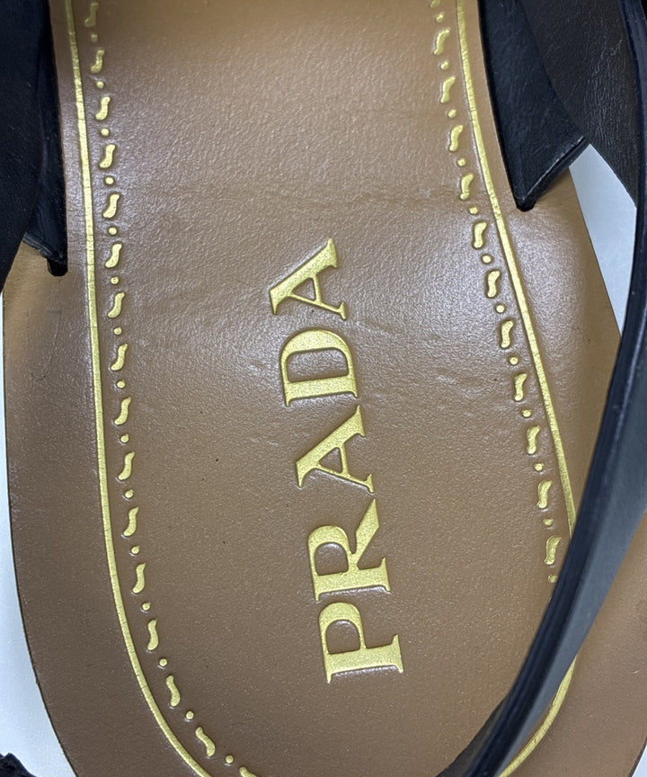 PRADA รองเท้าแตะ