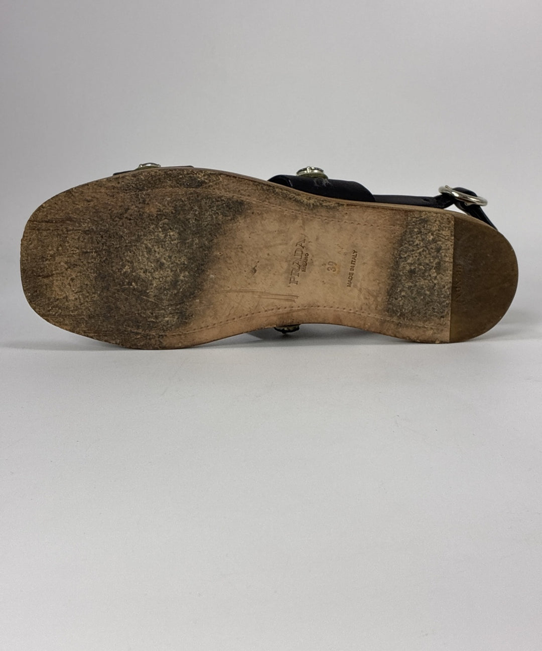 PRADA รองเท้าแตะ