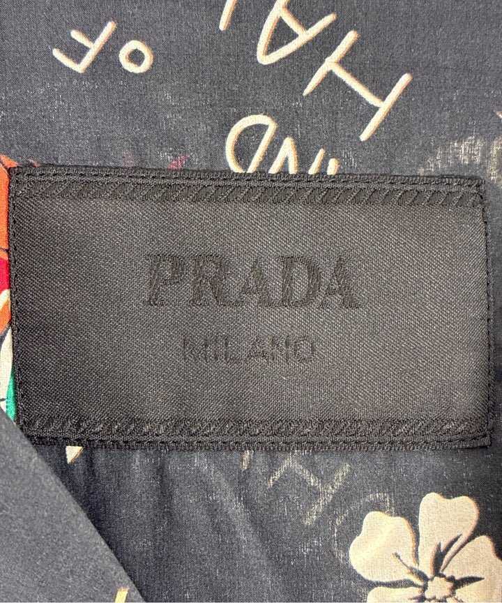 PRADA เสื้อลำลอง
