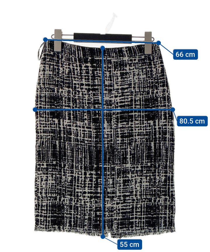 PRADA กระโปรงยาวถึงเข่า