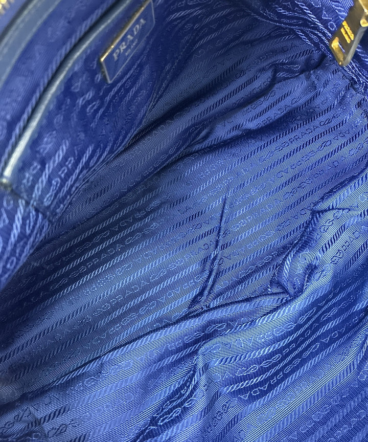 PRADA กระเป๋าถือขนาดใหญ่
