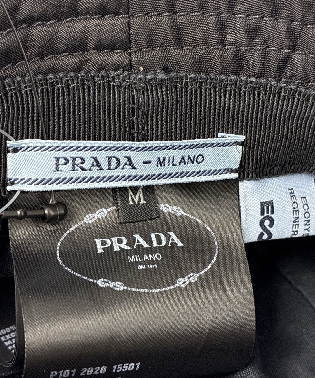 PRADA หมวก