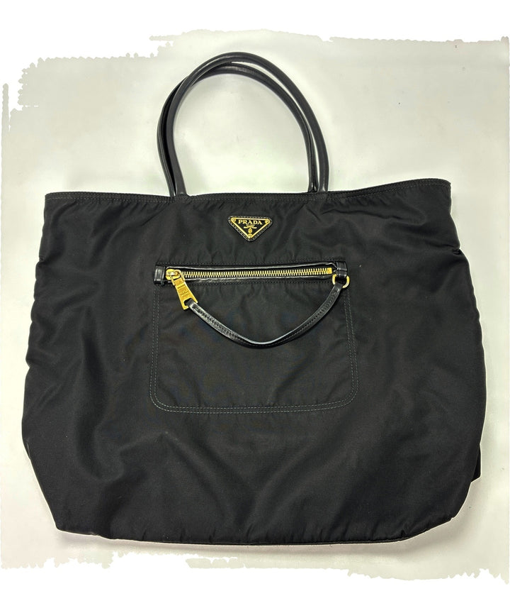 PRADA กระเป๋าถือขนาดใหญ่