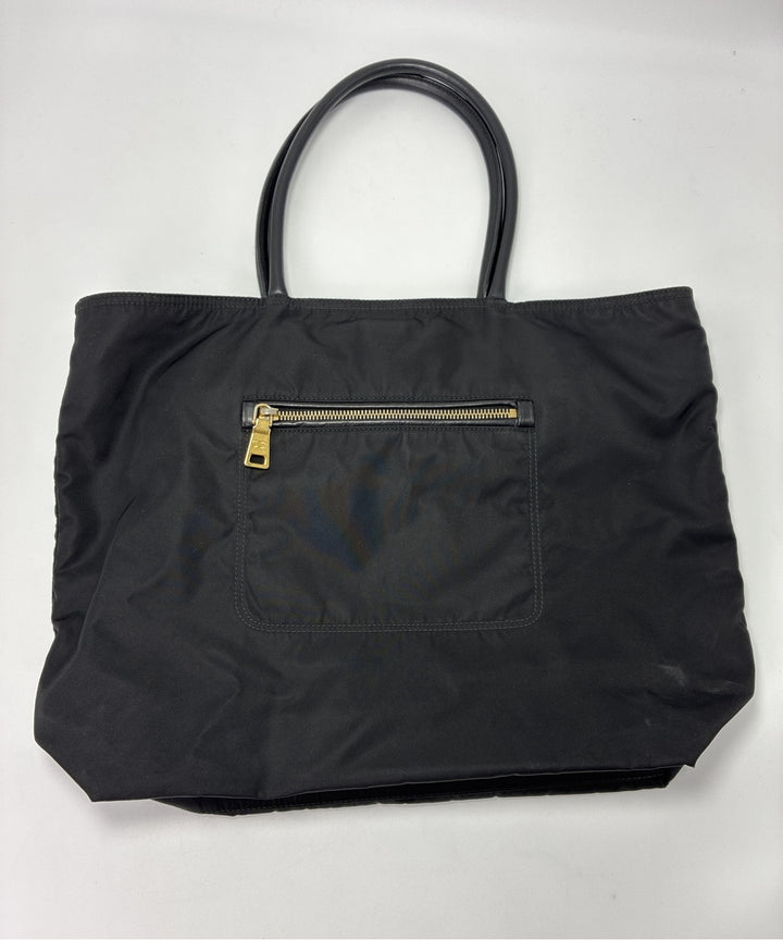 PRADA กระเป๋าถือขนาดใหญ่