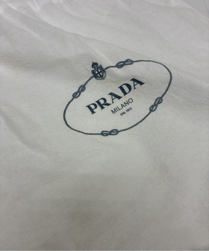 PRADA กระเป๋าถือ