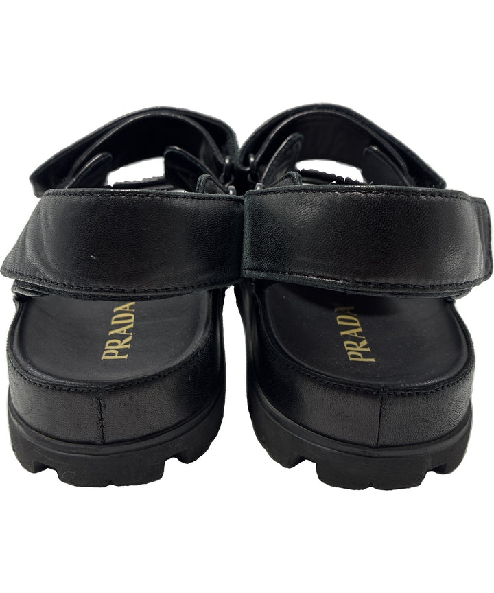PRADA รองเท้าแตะ