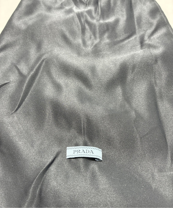 PRADA รองเท้าแตะ