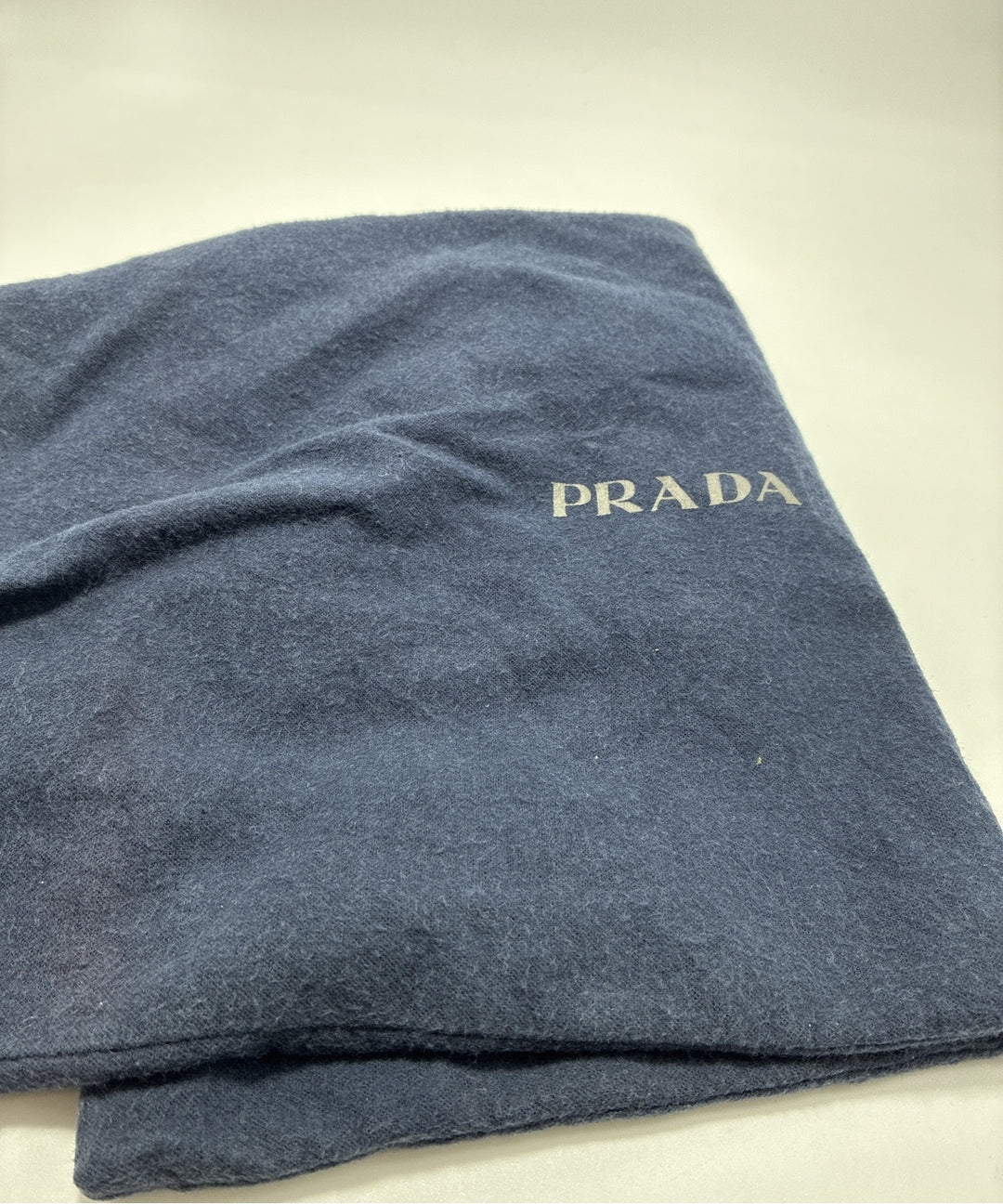 PRADA กระเป๋าถือขนาดใหญ่