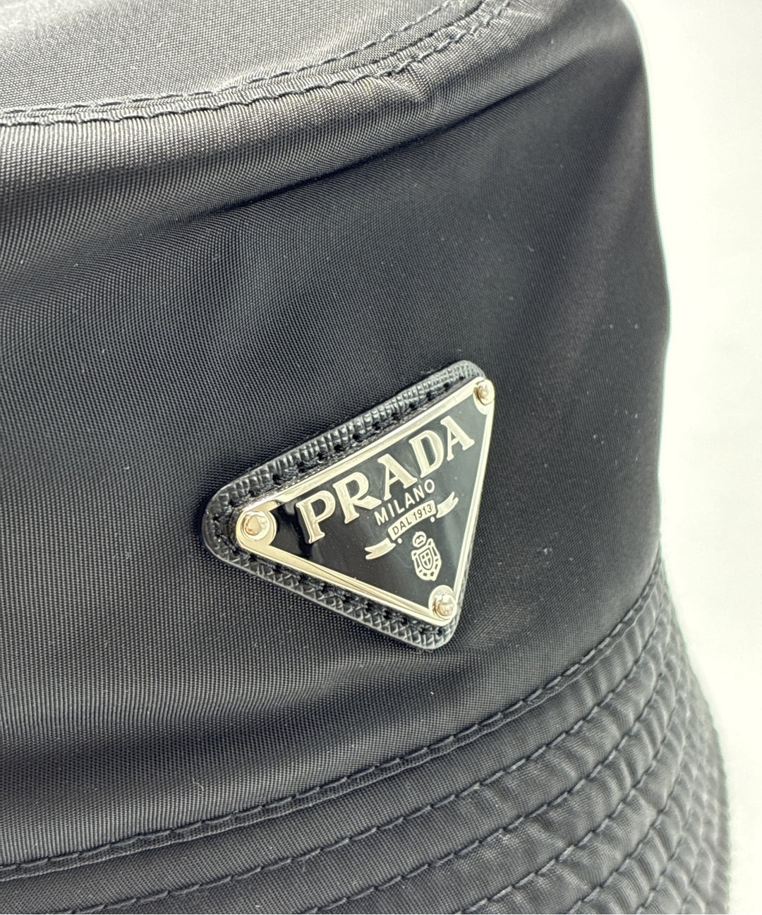 PRADA หมวก