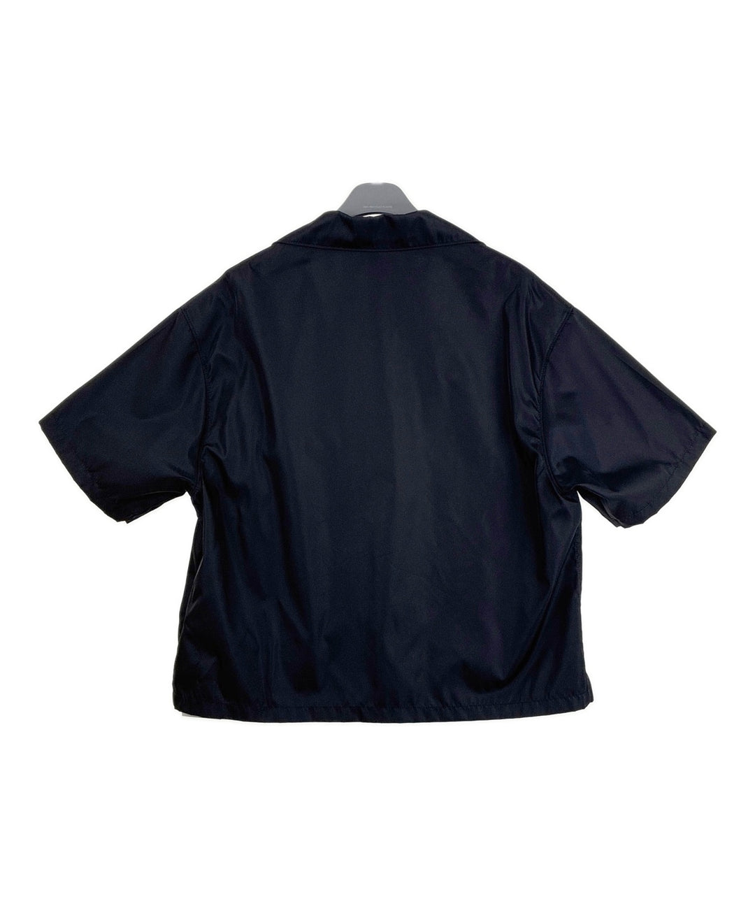 PRADA เสื้อลำลอง