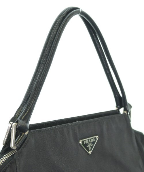 PRADA กระเป๋าถือ