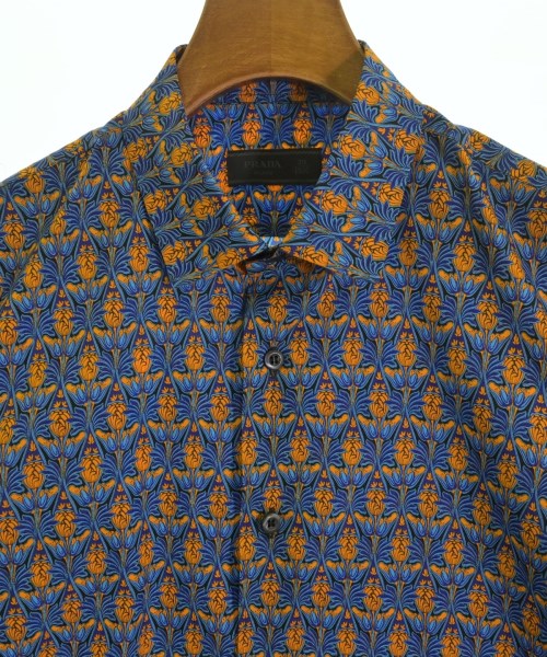 PRADA เสื้อลำลอง
