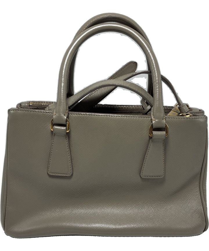 PRADA กระเป๋าถือ