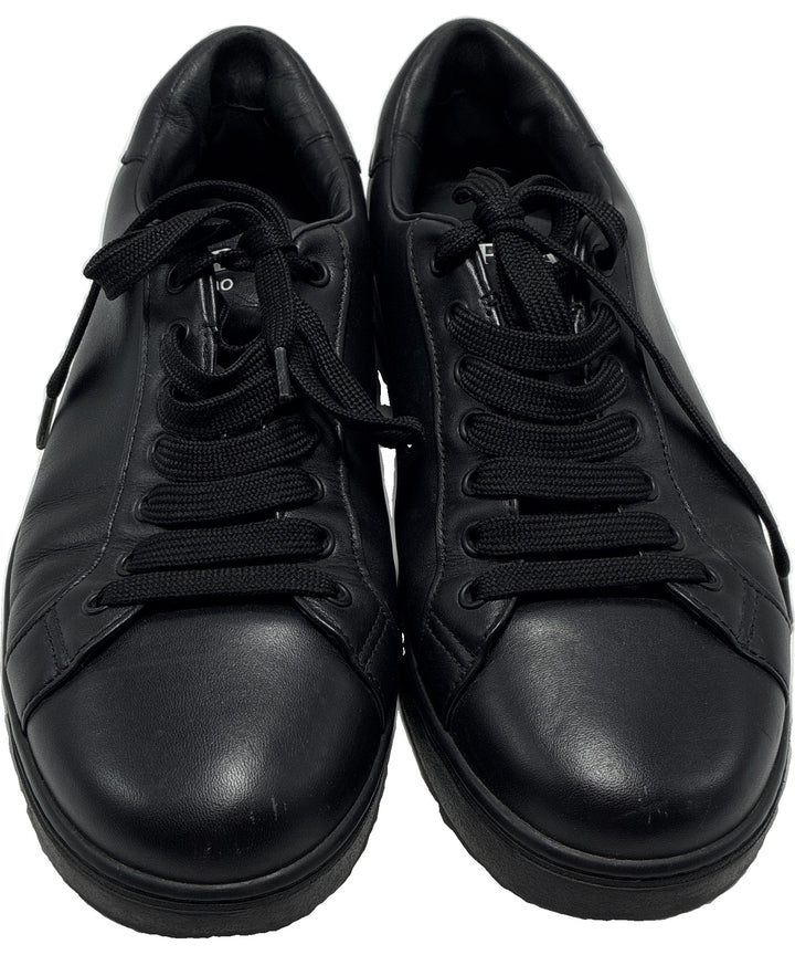 PRADA รองเท้าผ้าใบ