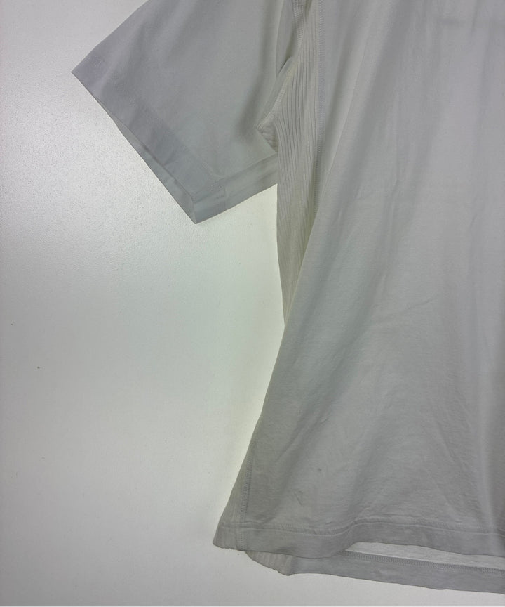 PRADA เสื้อยืด/เสื้อท็อปส์