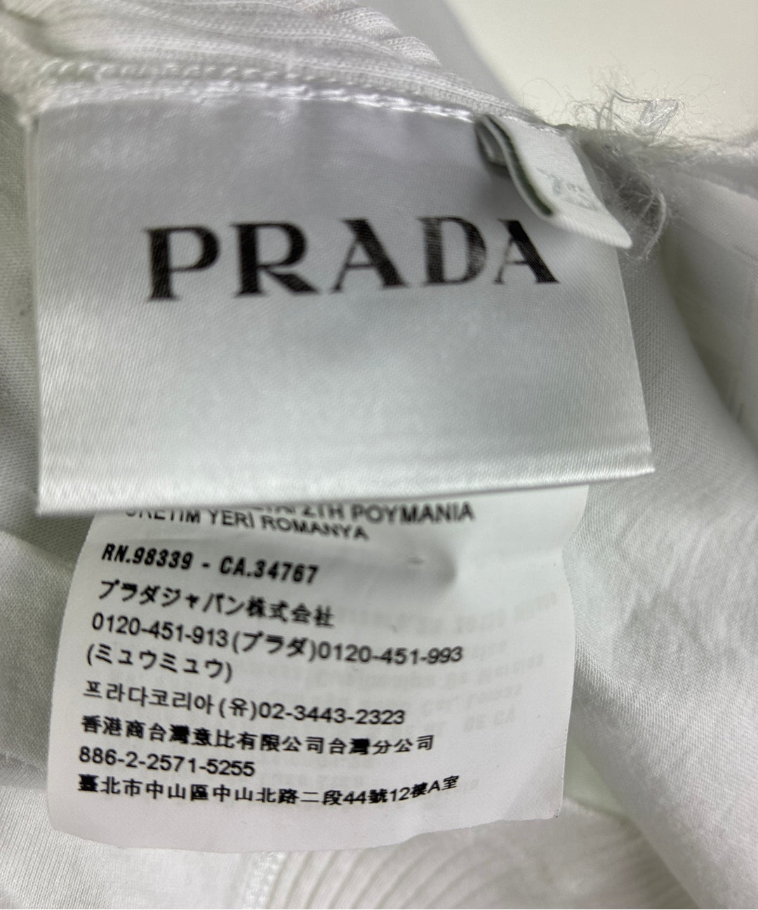 PRADA เสื้อยืด/เสื้อท็อปส์