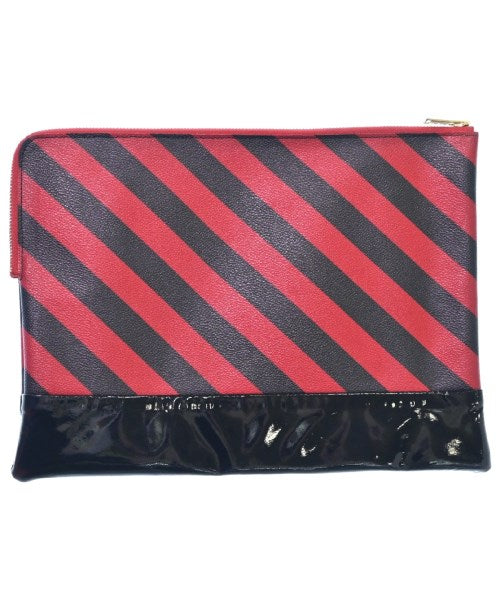 UNDER COVER Clutches