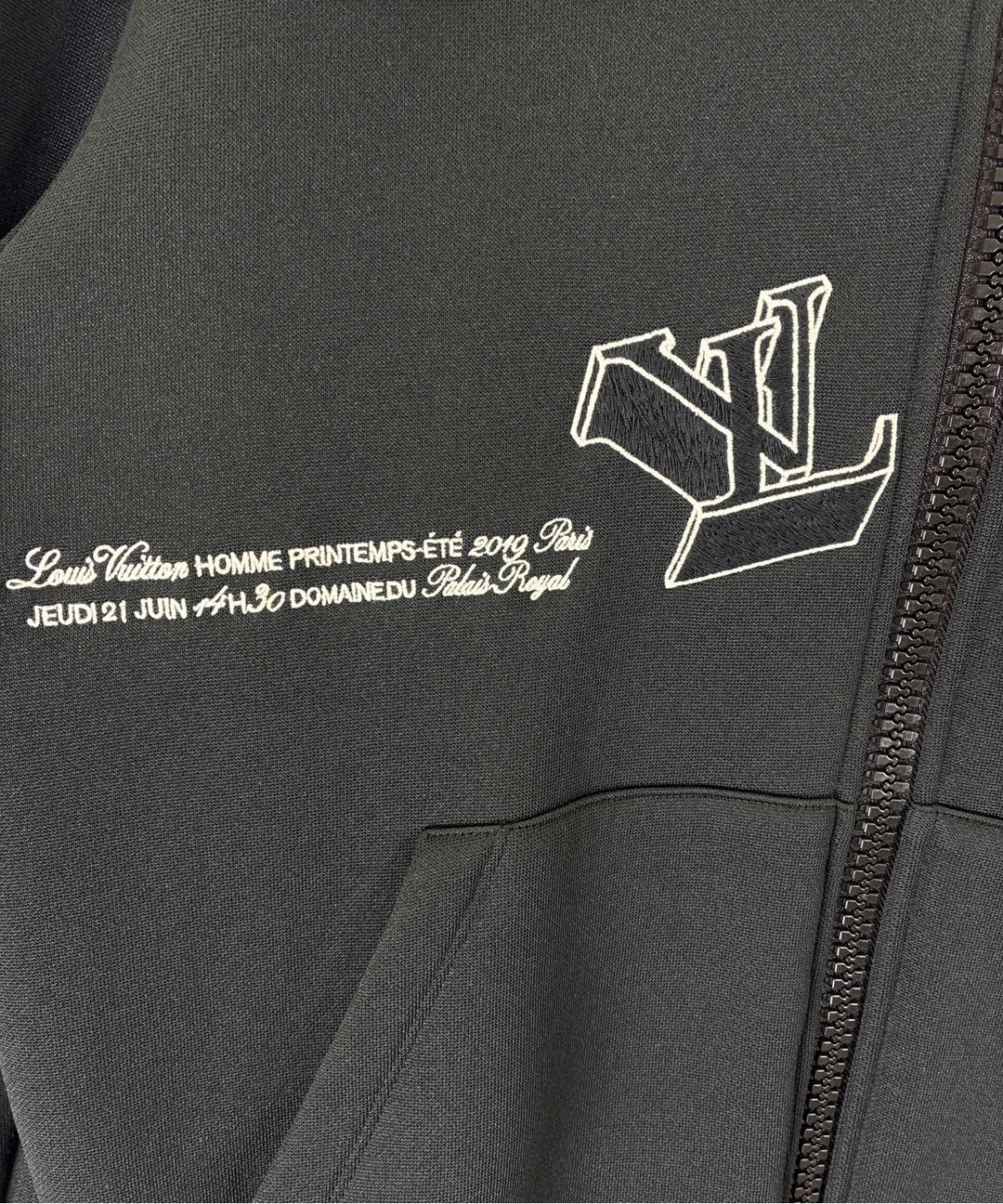 LOUIS VUITTON เสื้อฮู้ด