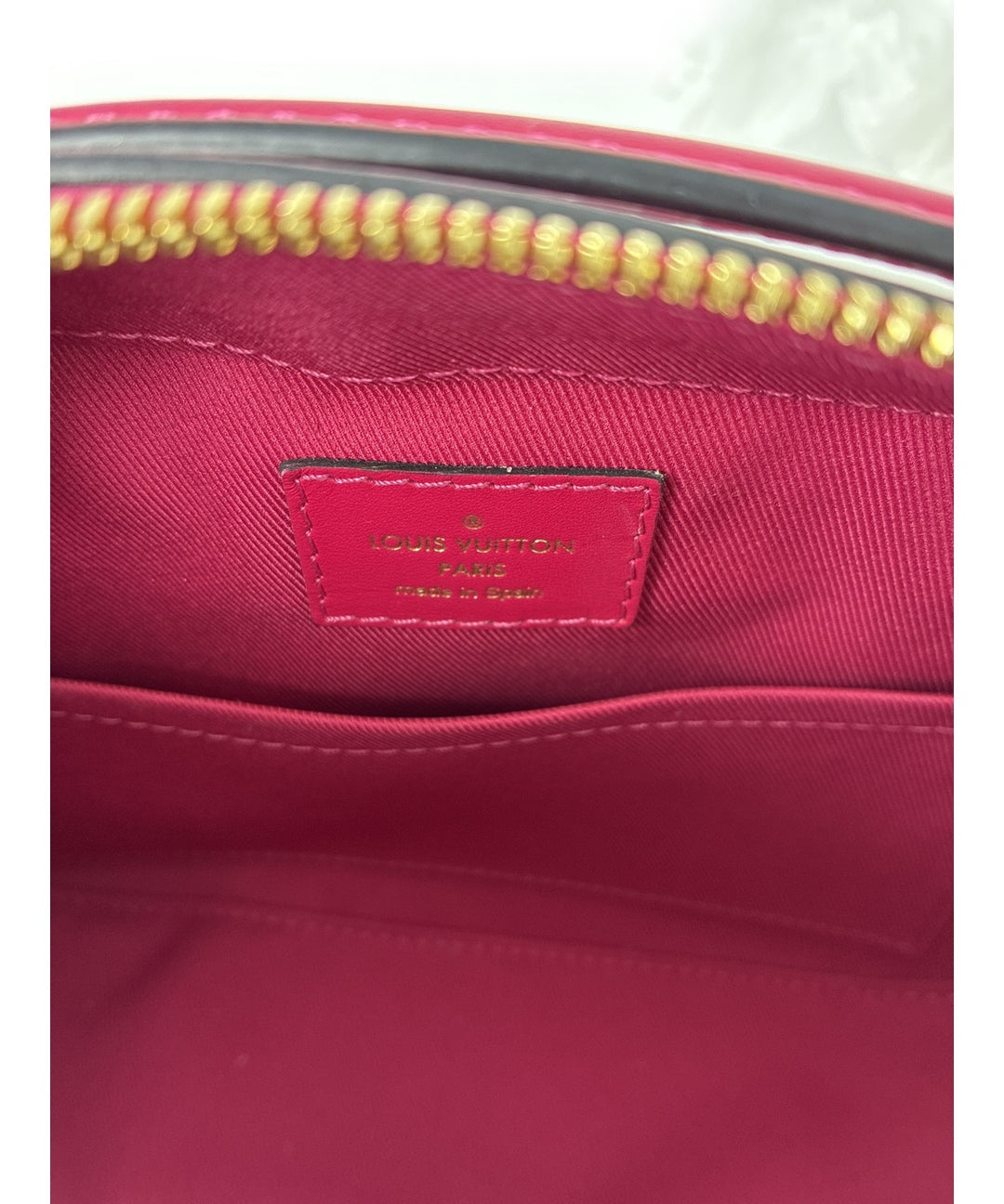 LOUIS VUITTON กระเป๋าสะพาย