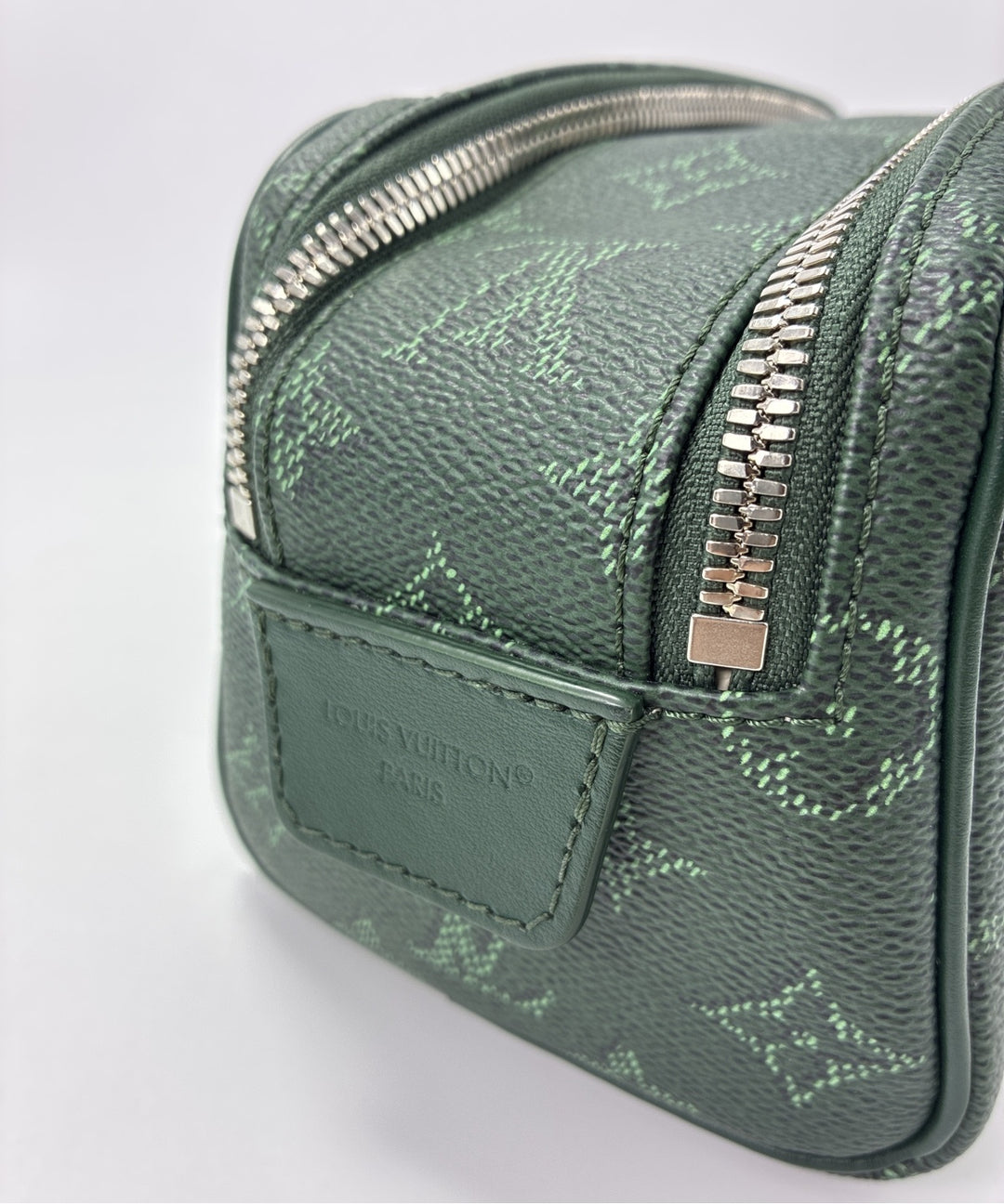 LOUIS VUITTON กระเป๋า