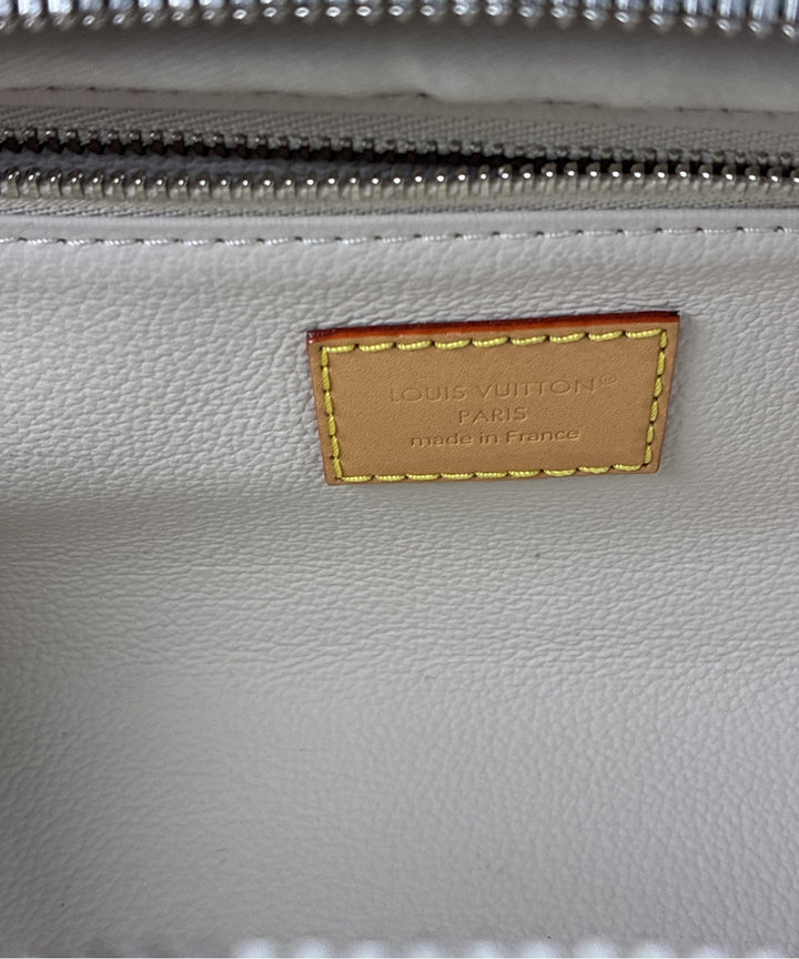 LOUIS VUITTON กระเป๋า
