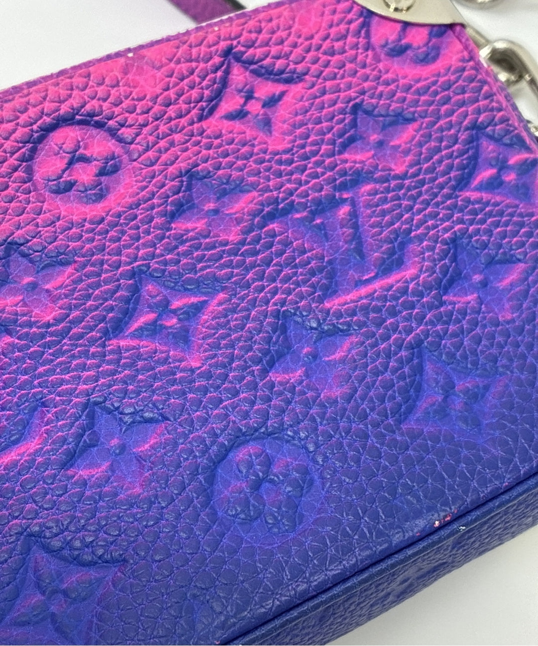 LOUIS VUITTON กระเป๋าสะพาย